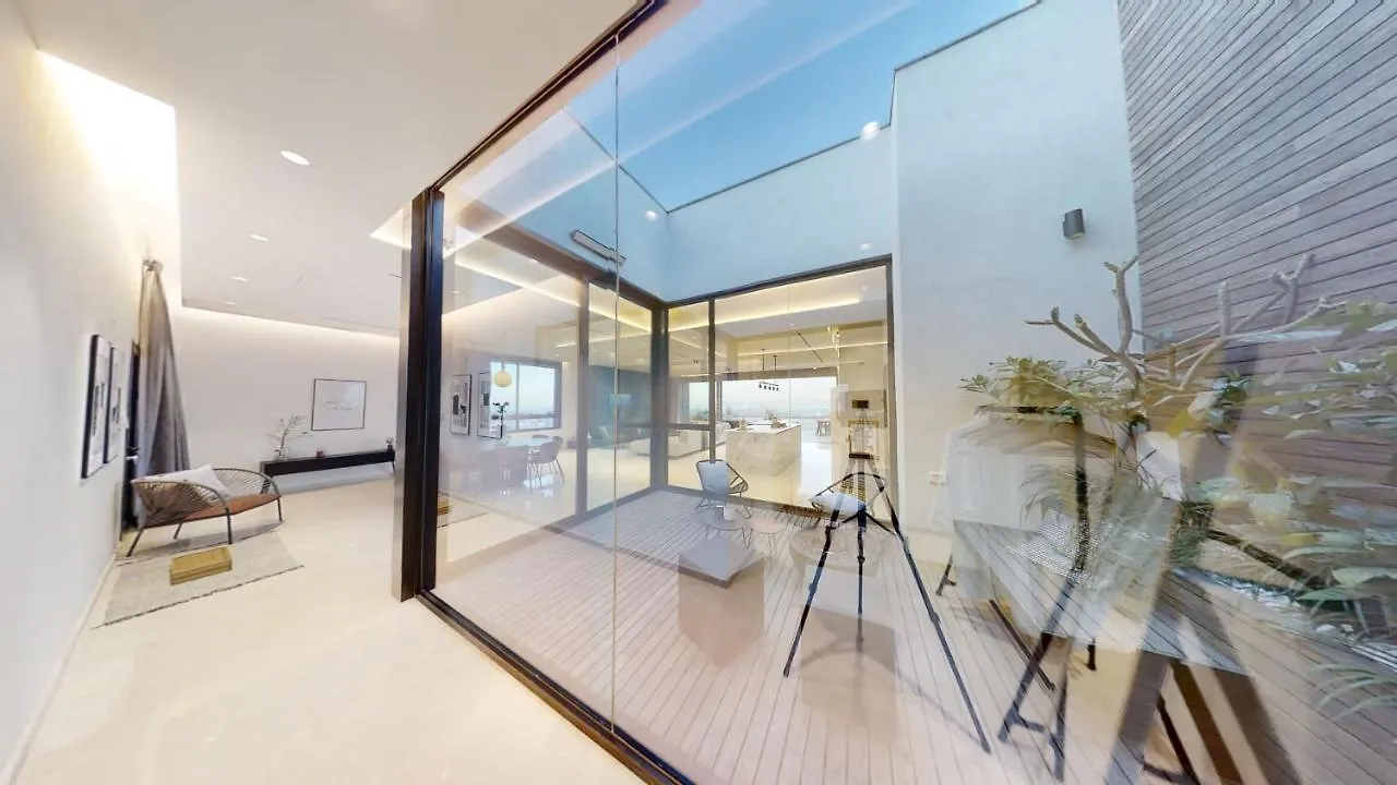 Serene - Infinity Cview Pool - 4 Bedrooms Luxury Penthouse Haifa Apartment